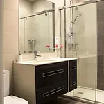 Central, Spacious And Authentic Family Saint-Sébastien